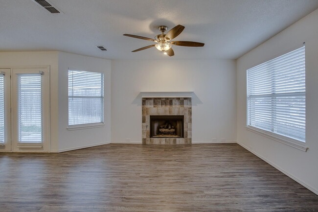 Building Photo - 2516 108th Dr