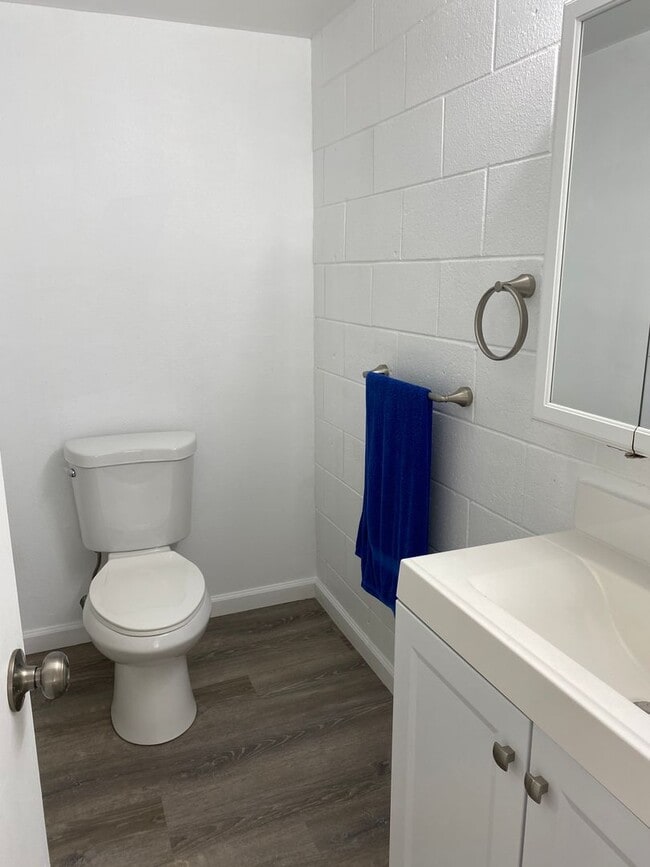 Building Photo - Freshly renovated, Wailuku - 2 bedrooms, 1.5 baths