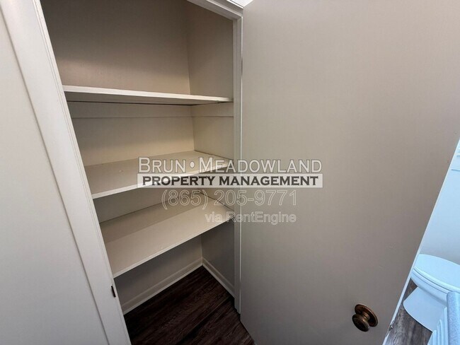 Building Photo - 3719 Mooers St