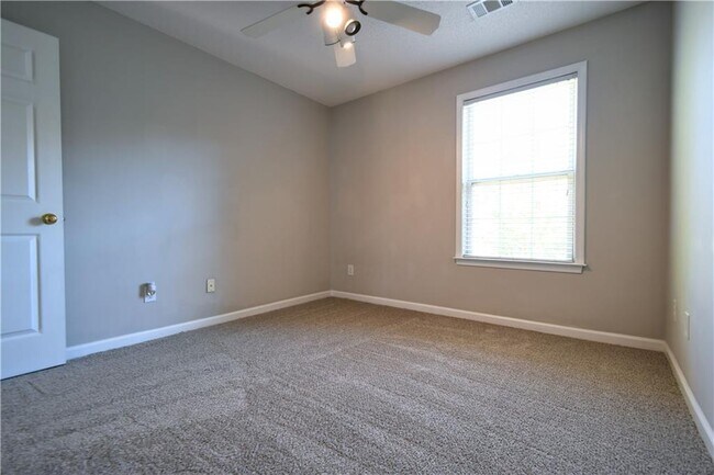 Building Photo - 3905 Timbercreek Cir