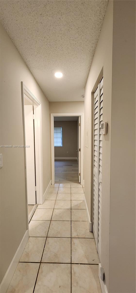 Building Photo - 800 SW 10th Ave