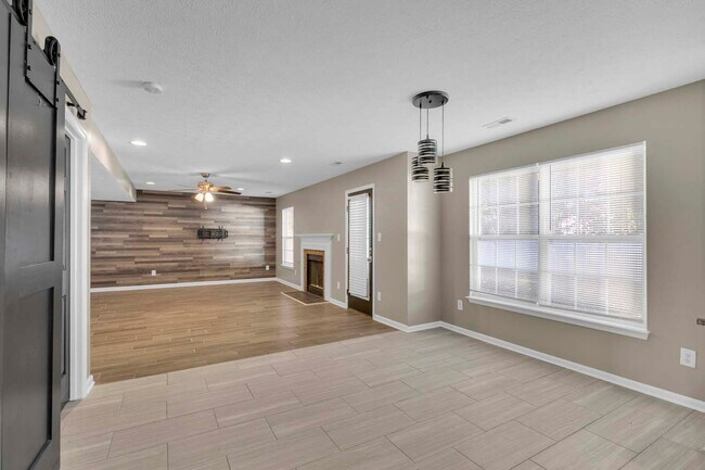 Building Photo - 3319 Reades Way