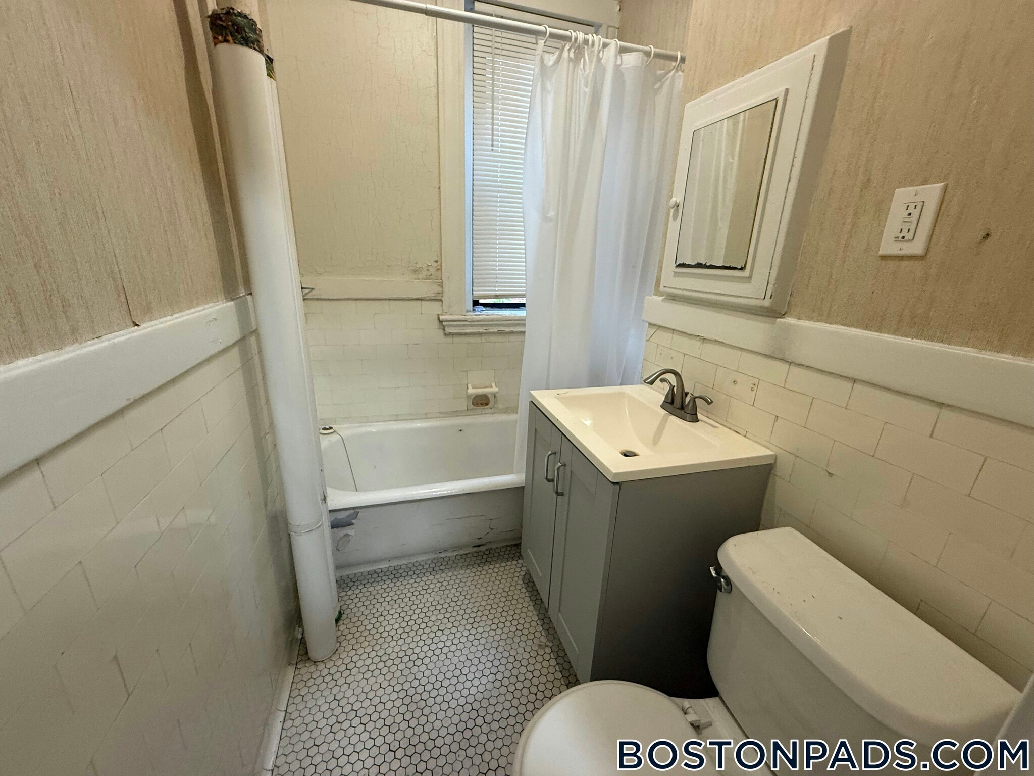 Building Photo - 17-19 Washington St.