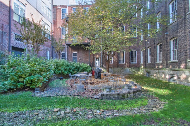 Building Photo - 1400 Rosa L Parks Blvd