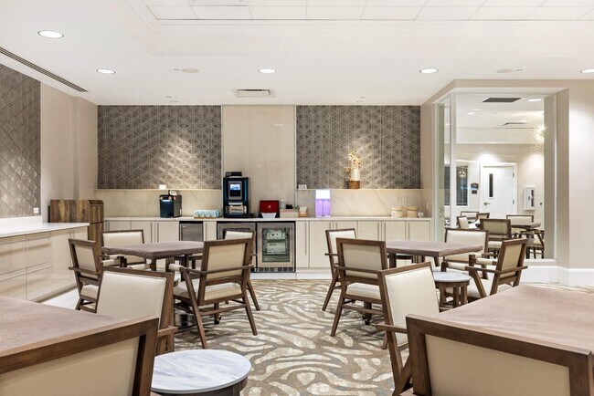 Building Photo - 5070 Lake Catalina Dr