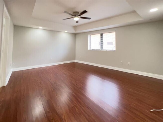 Building Photo - 4241 N Ocean Blvd