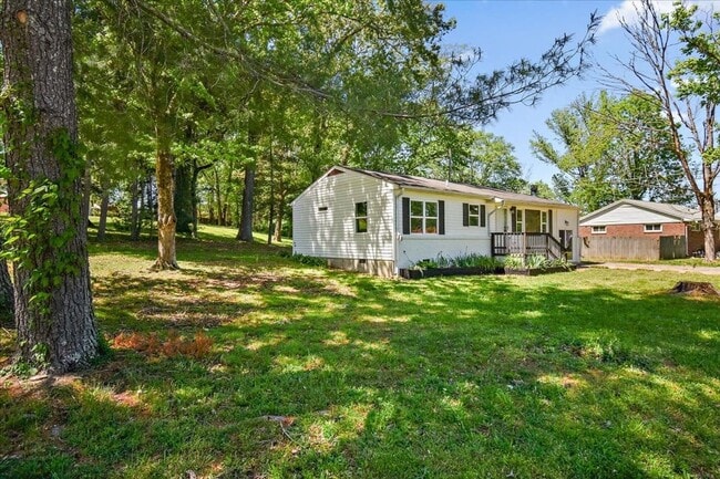Building Photo - 309 Rickenbacker Dr