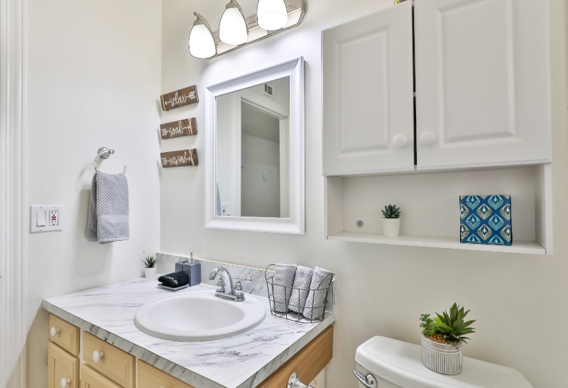 Building Photo - 531 W Del Campo Ave