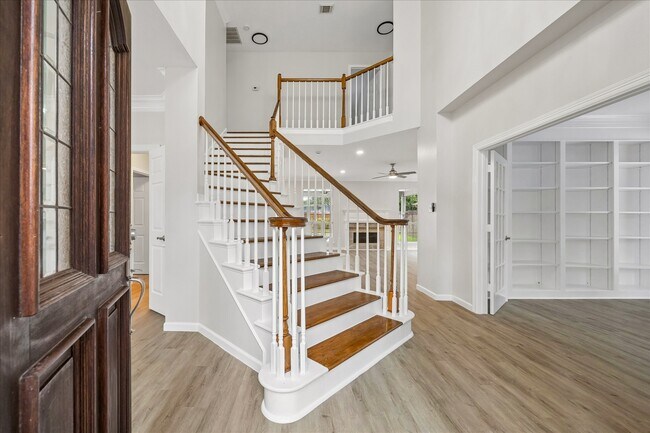 Building Photo - 23107 Lodgepoint Dr