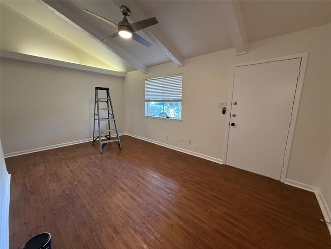 Building Photo - 6710 Circle S Rd