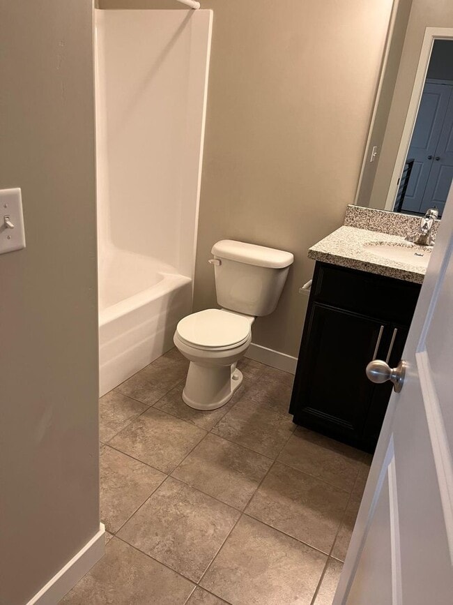 Building Photo - Beautiful Daybreak home for rent!