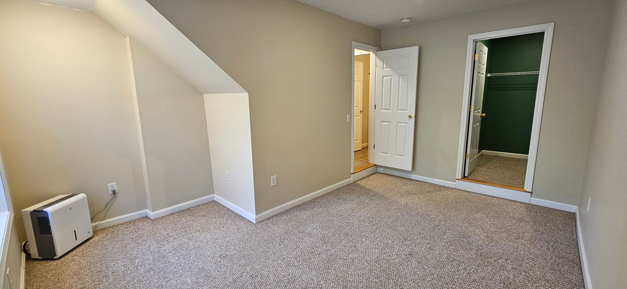 Bedroom - 192 Greystone Dr