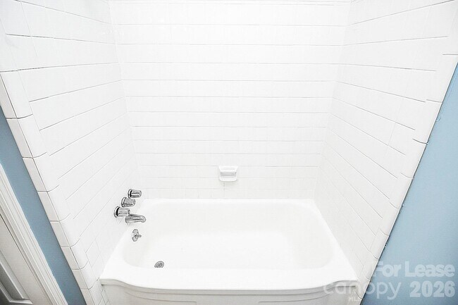 Building Photo - 121 Marshdale Ave SW