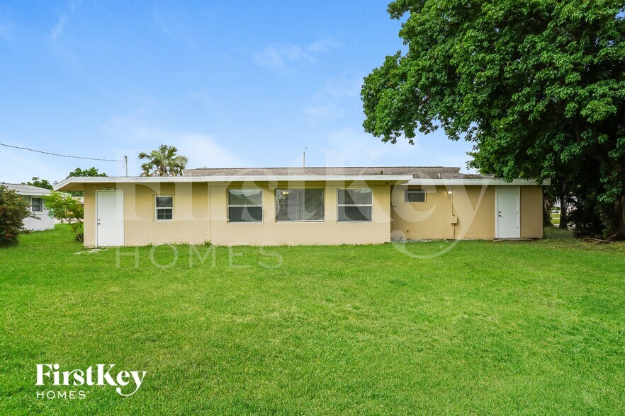 Building Photo - 3567 Harbor Blvd