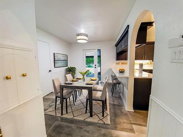 Building Photo - 3309 S Country Club Rd