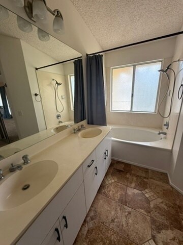 Building Photo - Spacious 3-Bedroom, 3-Bath Home in The Arbors
