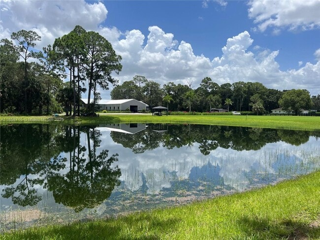 Building Photo - 14561 Tangerine Dr