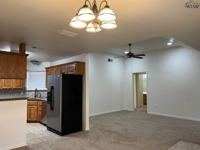 Building Photo - 5423 Flo Dr