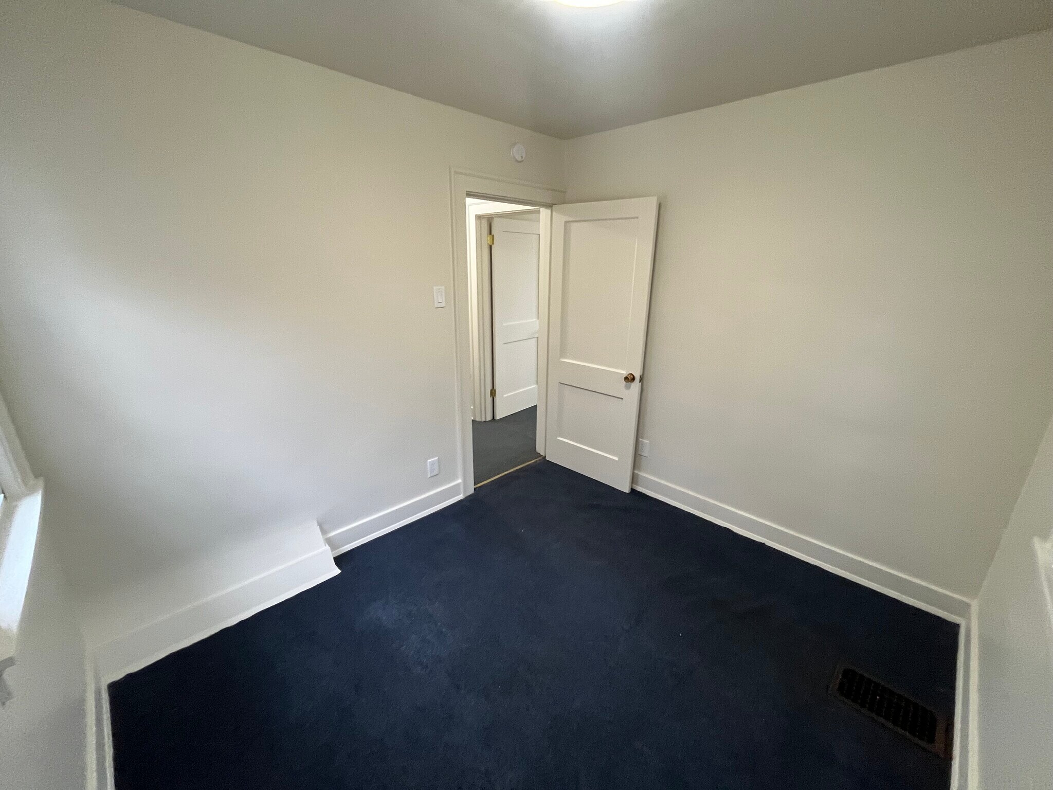 Building Photo - 1801 Universal Rd