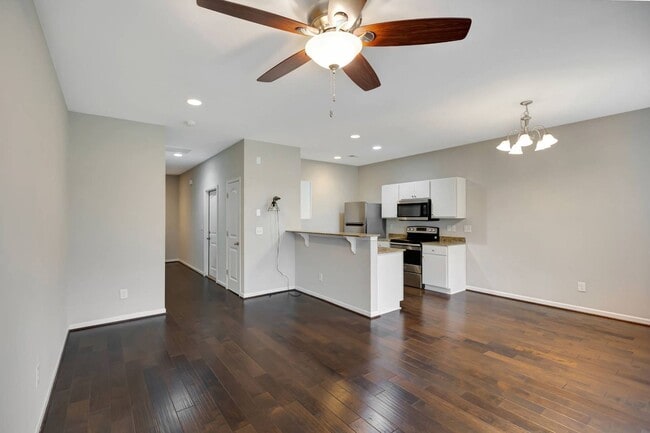 Building Photo - Lakeview Commons