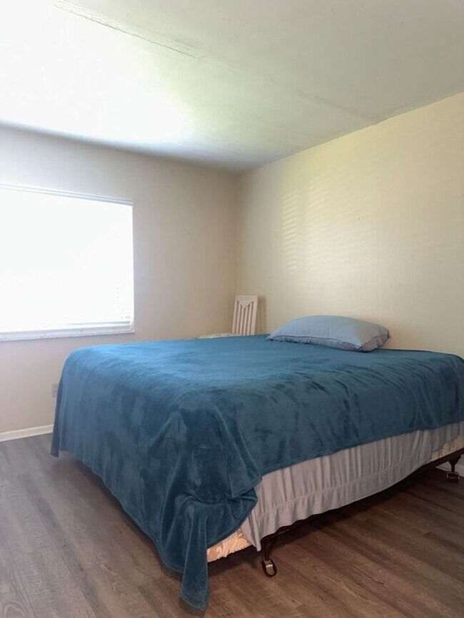 Building Photo - EASTLAKE WOODLANDS - GATED GOLF COMMUNITY