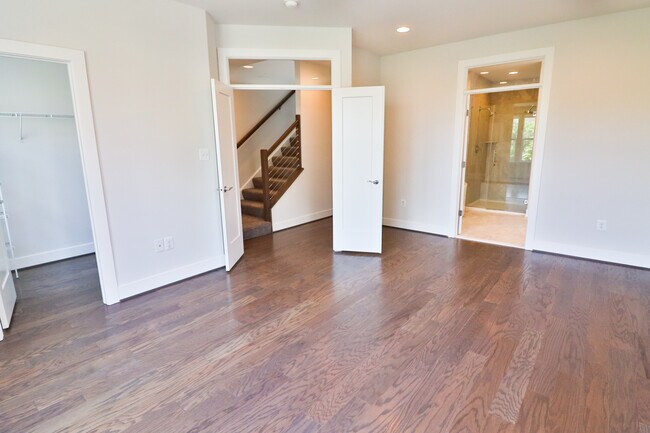 Building Photo - 1424 Piccard Dr