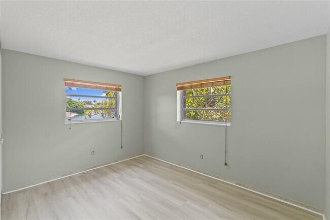Building Photo - 2160 NW 66th Ave
