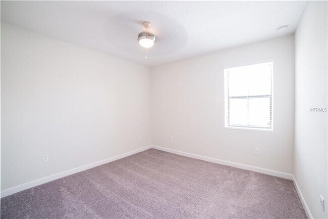 Building Photo - Luxury style townhome for rant