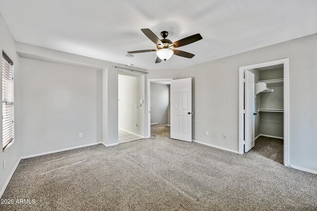 Building Photo - 7104 S 7th Ln