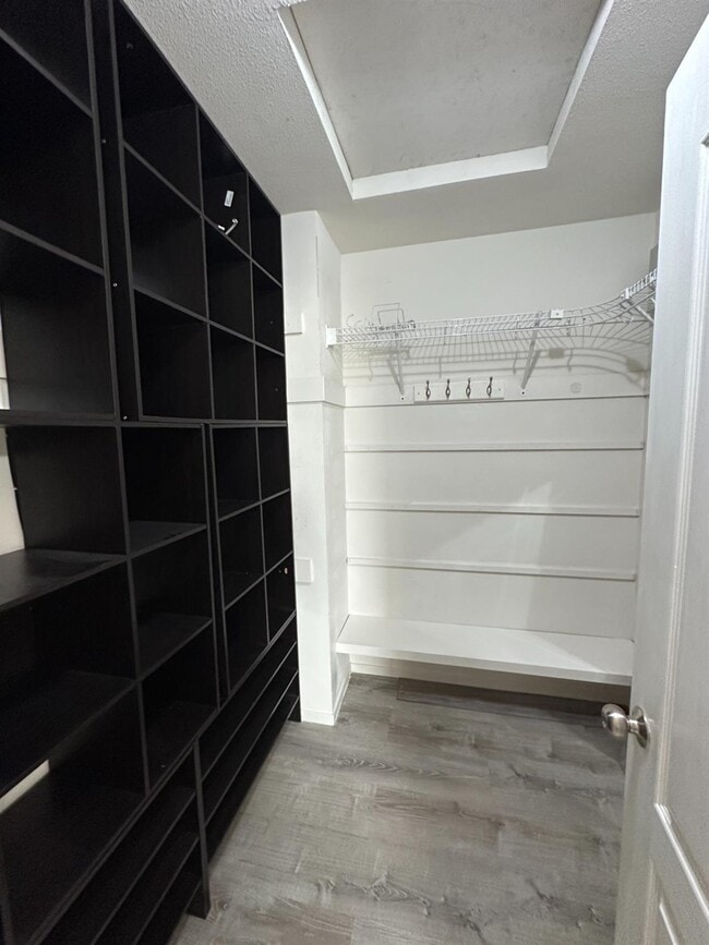 Building Photo - 3040 Boulder Ave