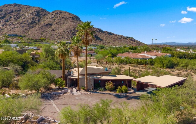 Building Photo - 6102 E Quartz Mountain Rd