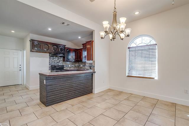 Building Photo - 2316 Roosevelt Ave