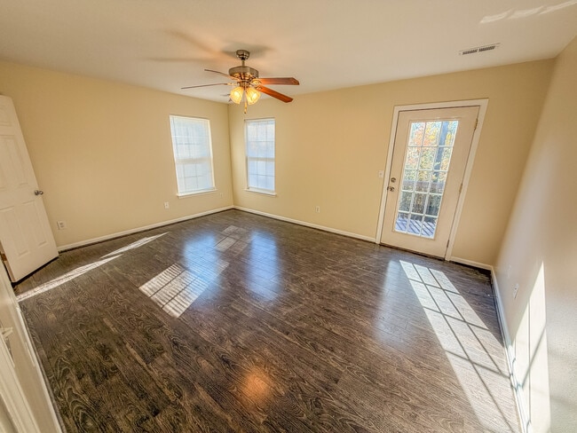 Building Photo - 116 Whipple Ln