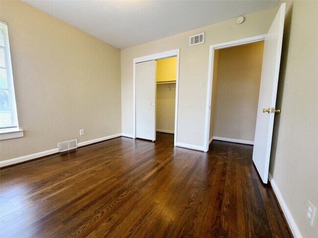 Building Photo - 9867 Carnegie Pl