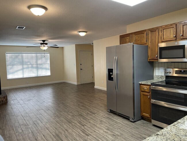 Building Photo - 4402 S Caraway Rd