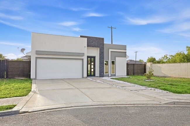 Building Photo - 4000 S Las Nubes