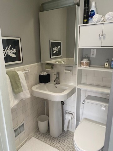 Bathroom - 3144 N St NW