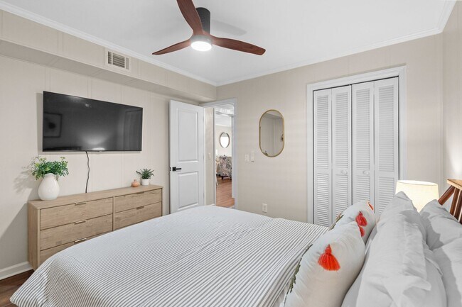 Building Photo - Shore Thing: Seasonal Beachfront Rental (D...