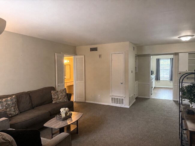 Building Photo - Rental Property in Fairfield Condo