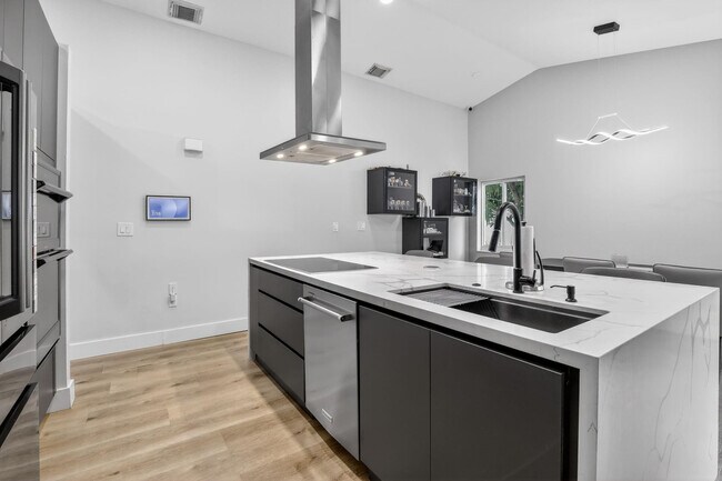 Building Photo - 1051 NW 124th Terrace