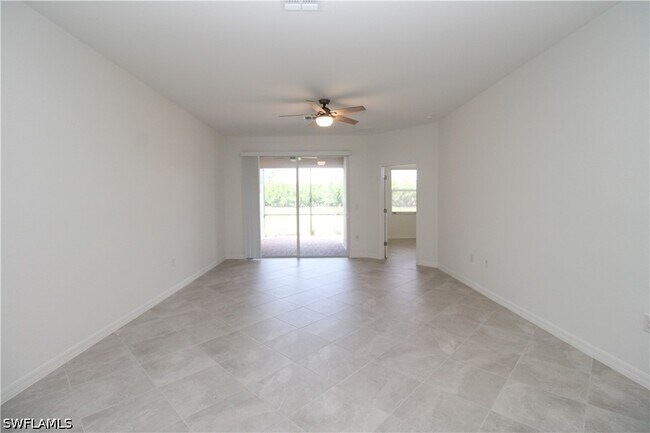 Building Photo - 2156 Dragonfruit Wy