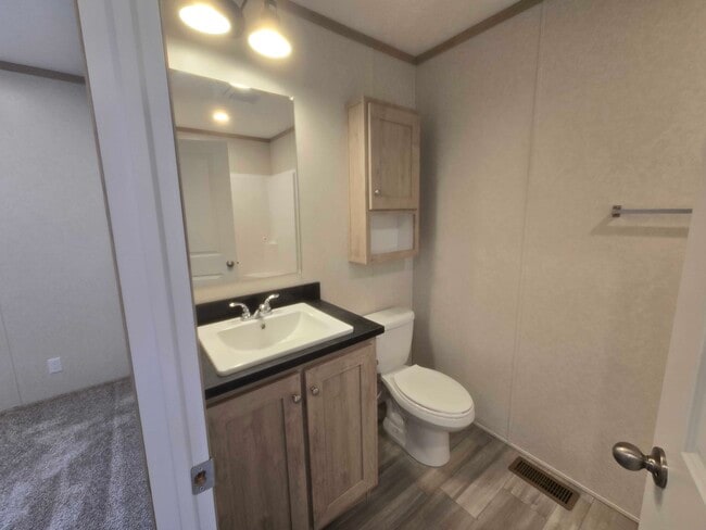 Building Photo - 3510 N 9th St