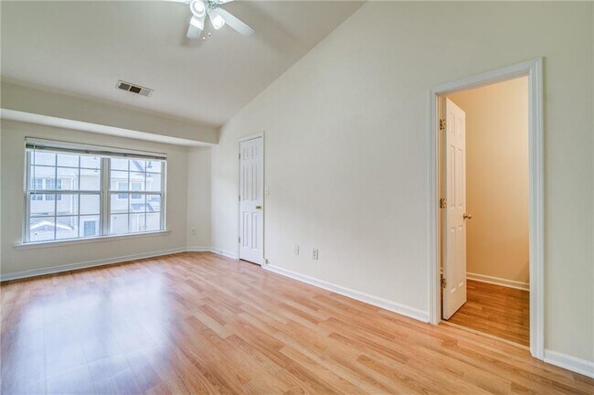 Building Photo - 3285 Hidden Cove Cir NW