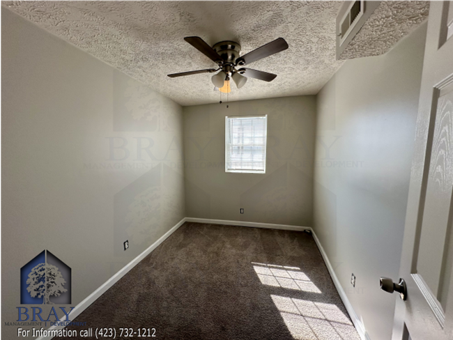Building Photo - Renovated 3BR / 1BA house in central Kingsport