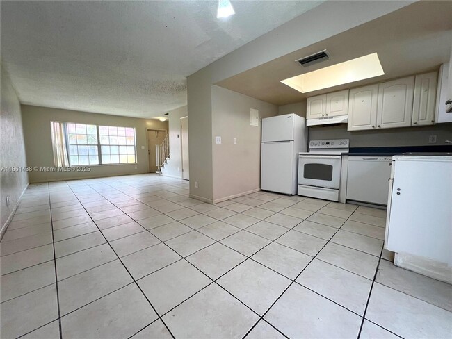 Building Photo - 2562 NW 52nd Ave