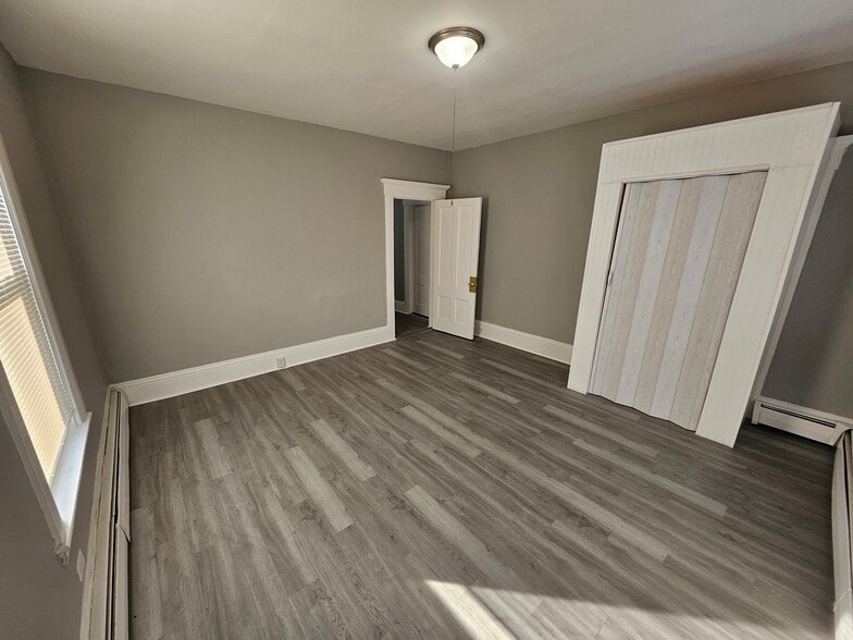 Building Photo - 275 Lake Ave