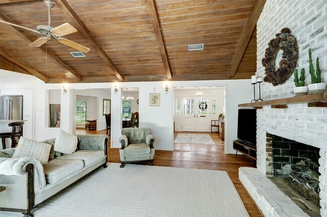 Building Photo - 12419 Mossycup Dr