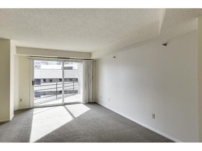 Building Photo - 121 Washington Ave S