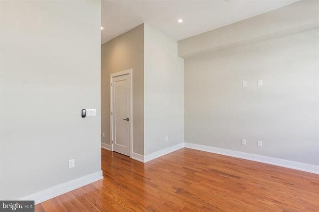 Building Photo - 146 W Wildey St