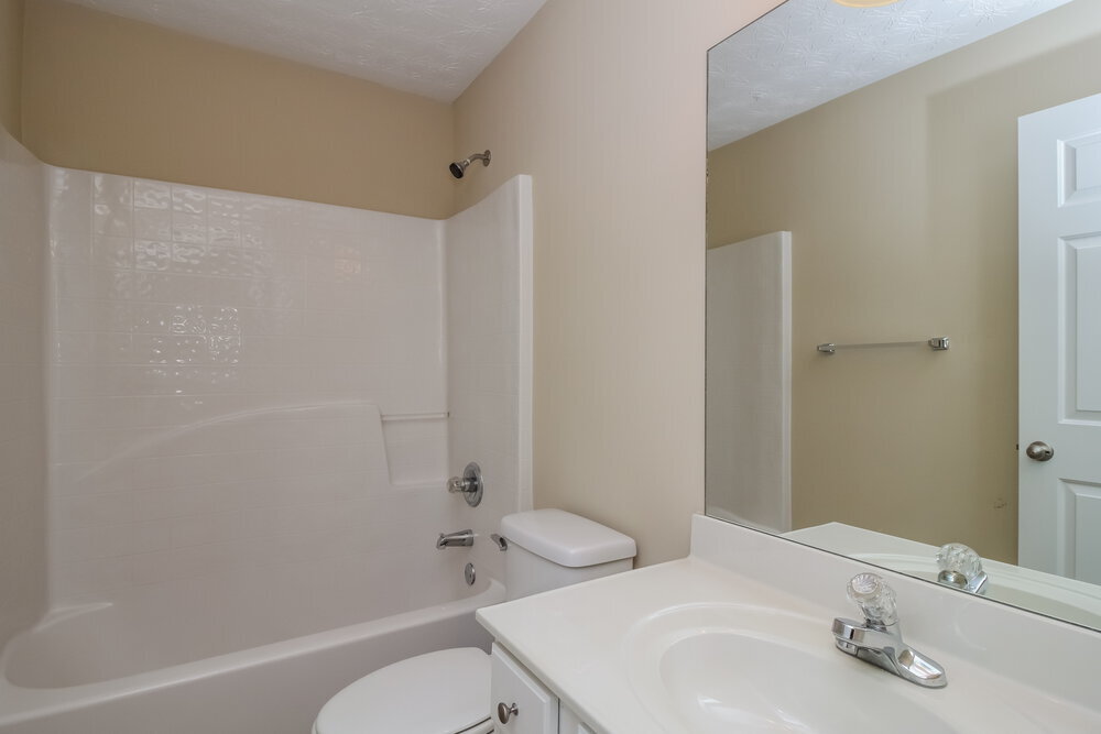Building Photo - 111 Village Dr